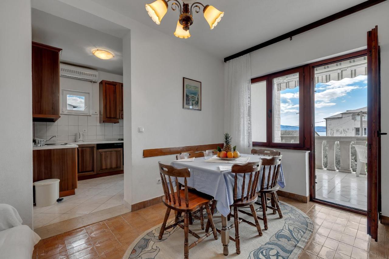 אומיס Apartments Tihomir Musac מראה חיצוני תמונה