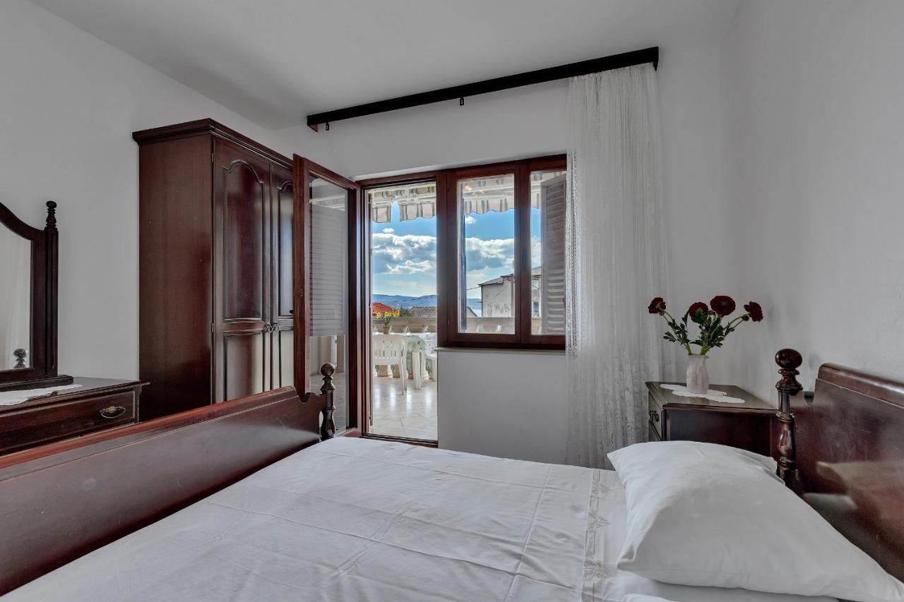 אומיס Apartments Tihomir Musac מראה חיצוני תמונה