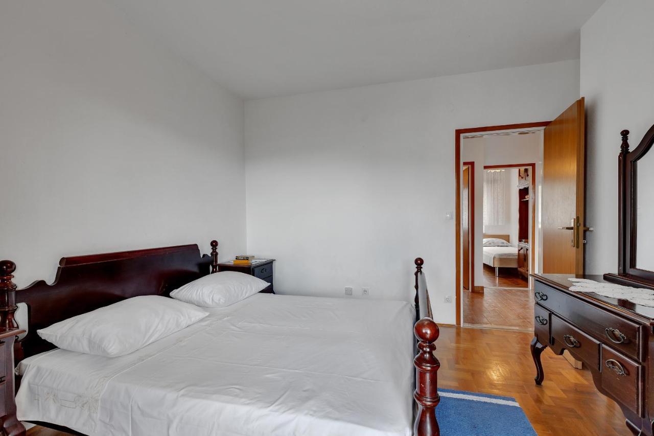 אומיס Apartments Tihomir Musac מראה חיצוני תמונה
