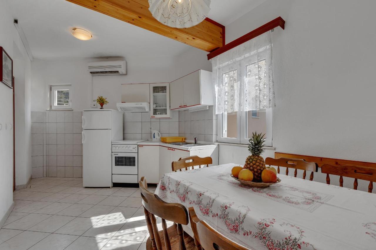 אומיס Apartments Tihomir Musac מראה חיצוני תמונה
