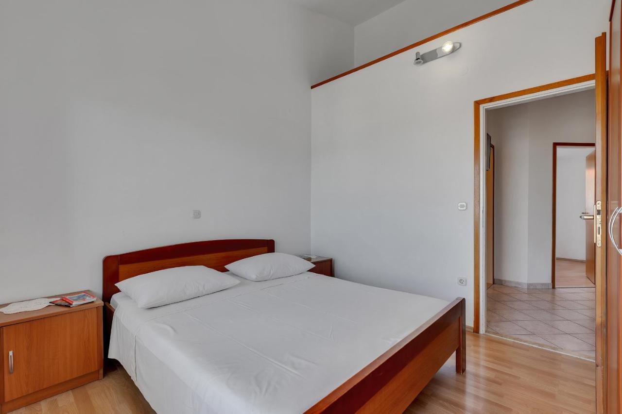 אומיס Apartments Tihomir Musac מראה חיצוני תמונה