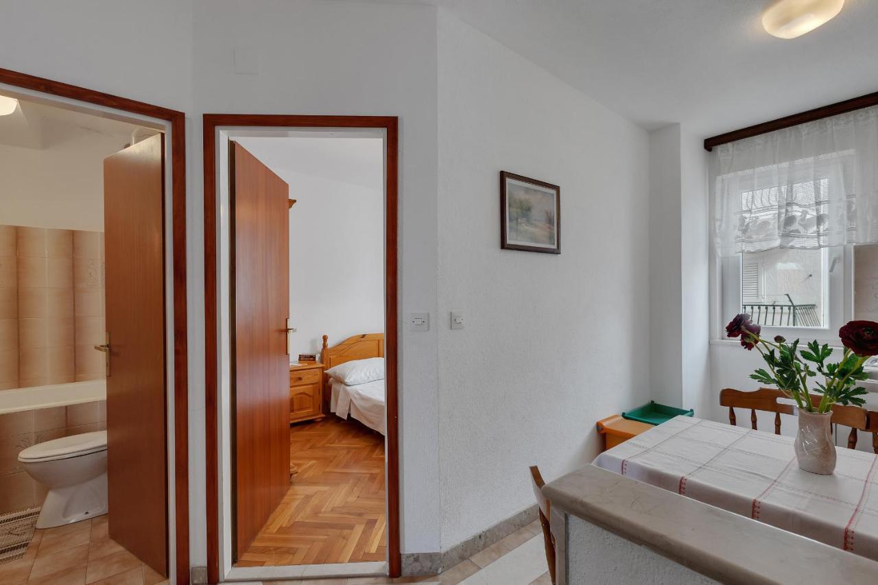 אומיס Apartments Tihomir Musac מראה חיצוני תמונה