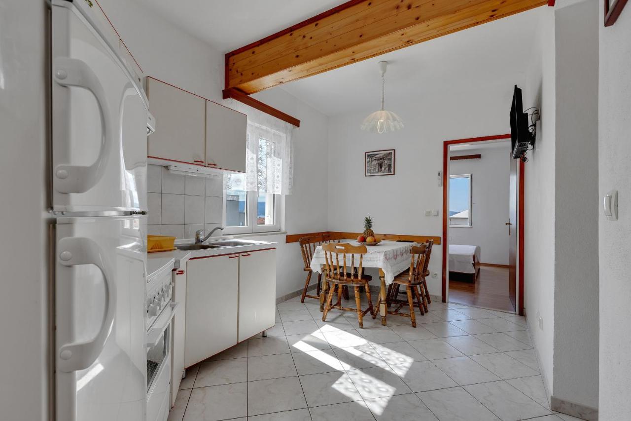 אומיס Apartments Tihomir Musac מראה חיצוני תמונה